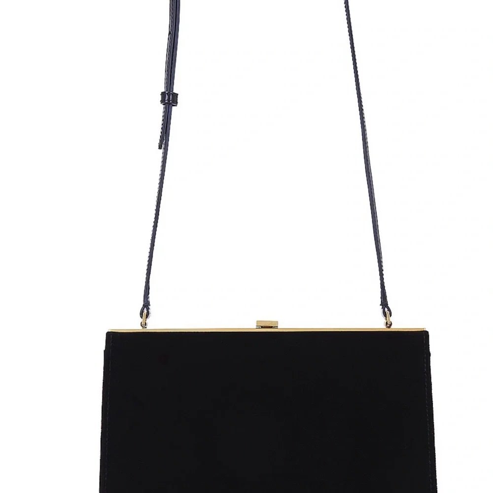 Large Gaia Shoulder Bag In Black - Picture 2 of 3